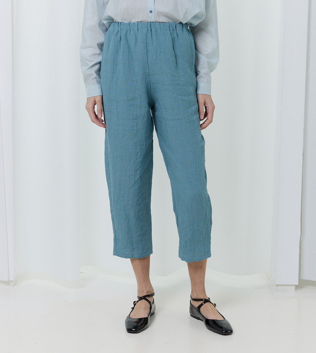 Cropped Trousers by Apuntob