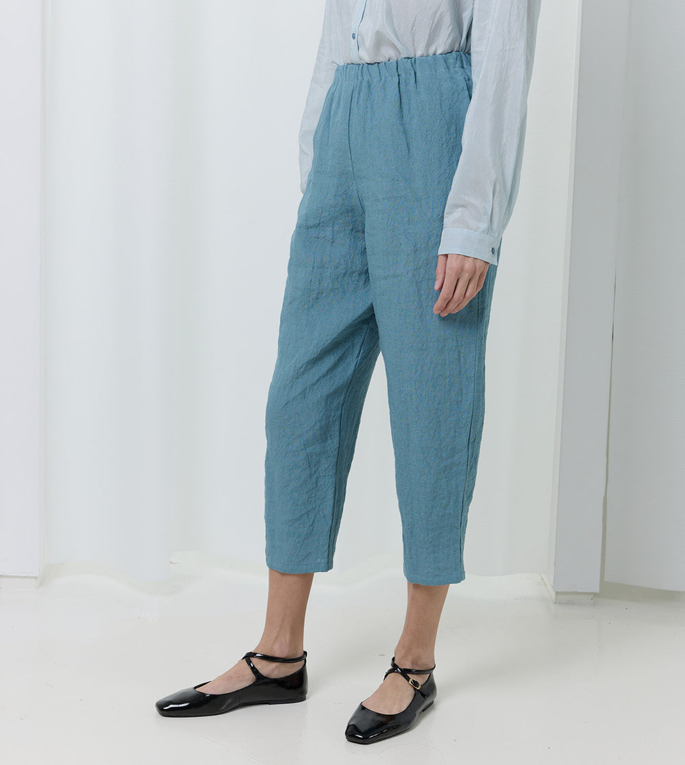 Cropped Trousers by Apuntob